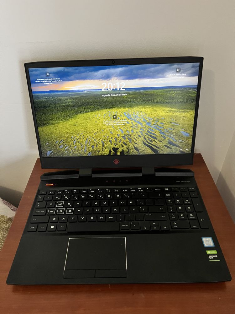 HP Omen I7-9750 .