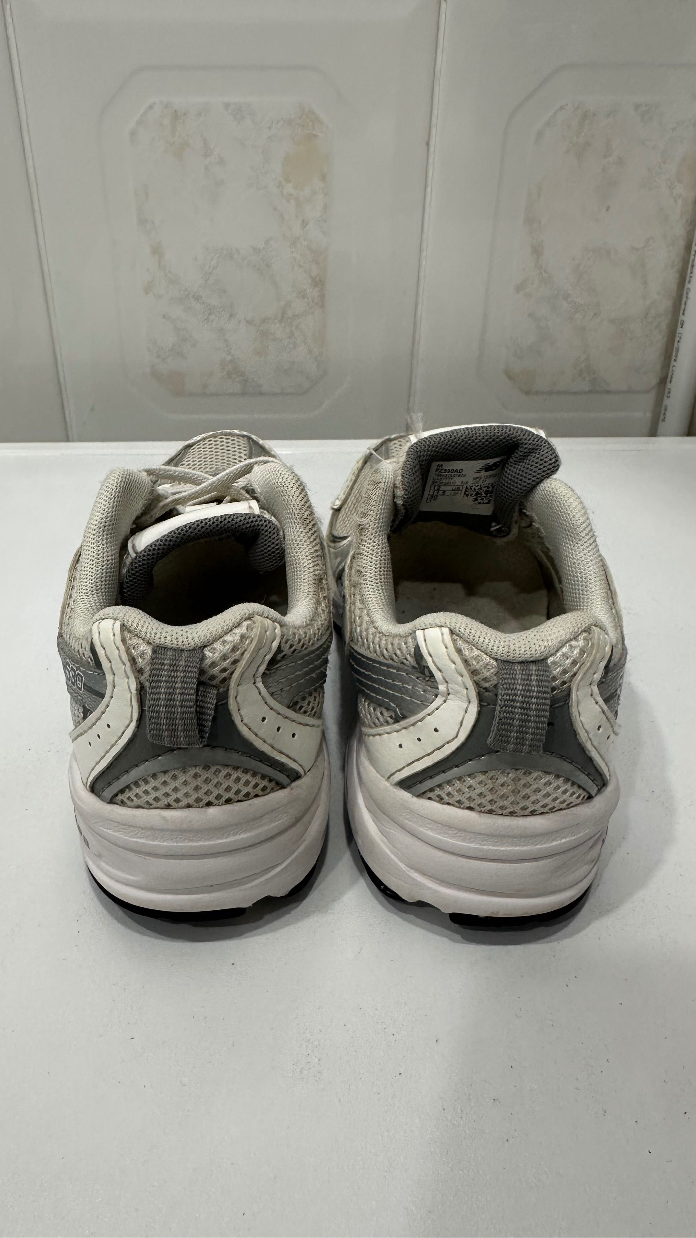 Кросівки New Balance, розмір 30