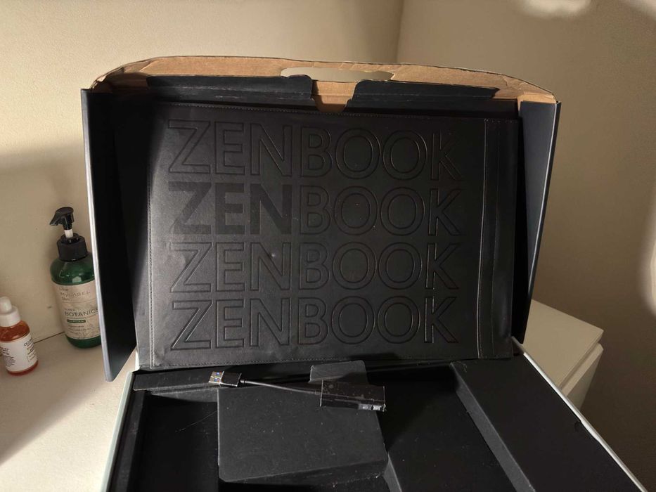 Asus ZenBook  i7 + RTX 3050 - Novo c/Garantia!