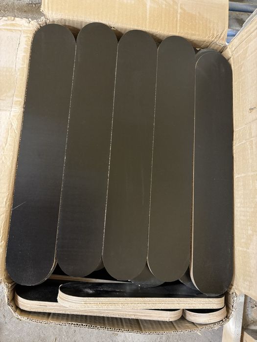 Odpady drewniane sklejka brzozowa laminowana surowa 18 15 odpady 8x40