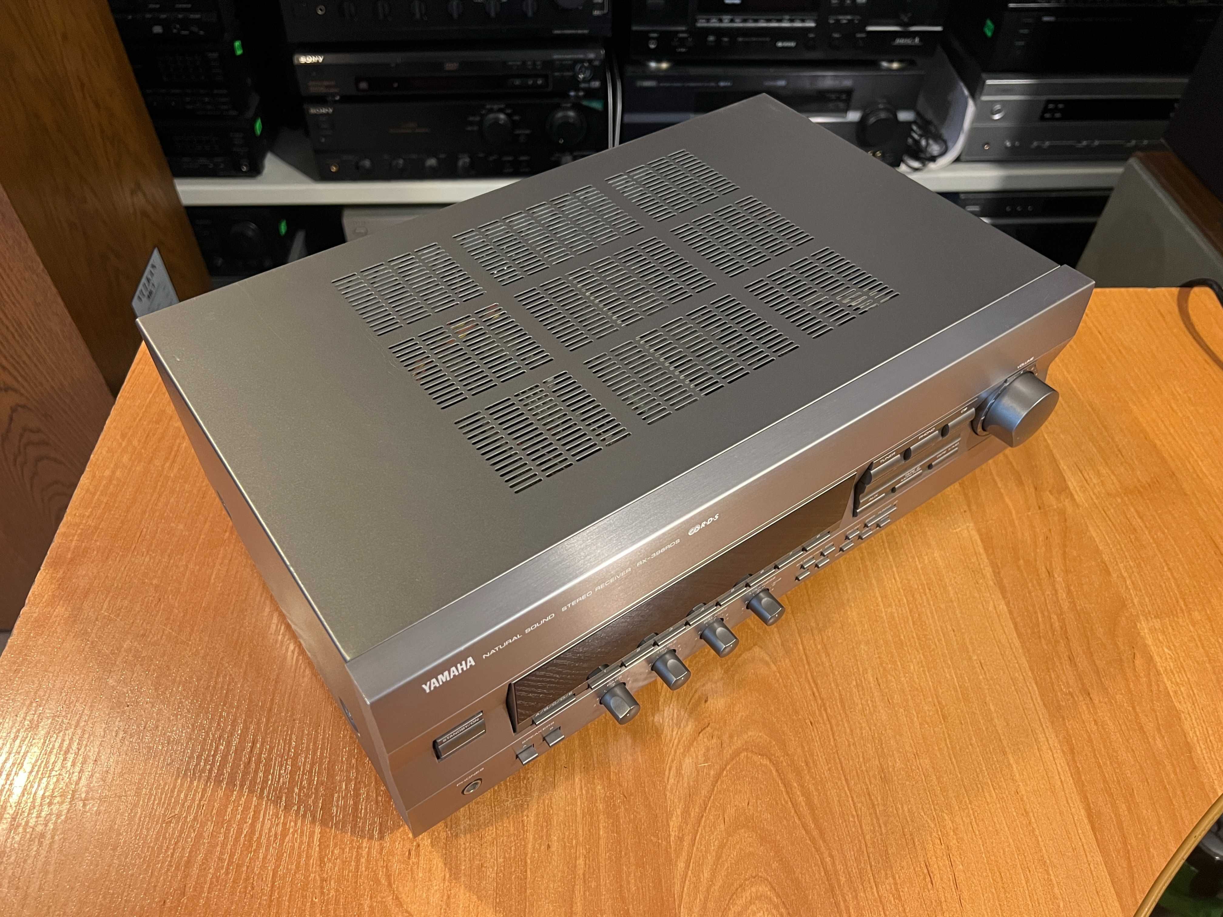 Amplituner Yamaha RX-396 RDS, AudioRoom
