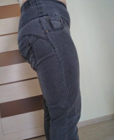 Женские джинсы-джеггинсы