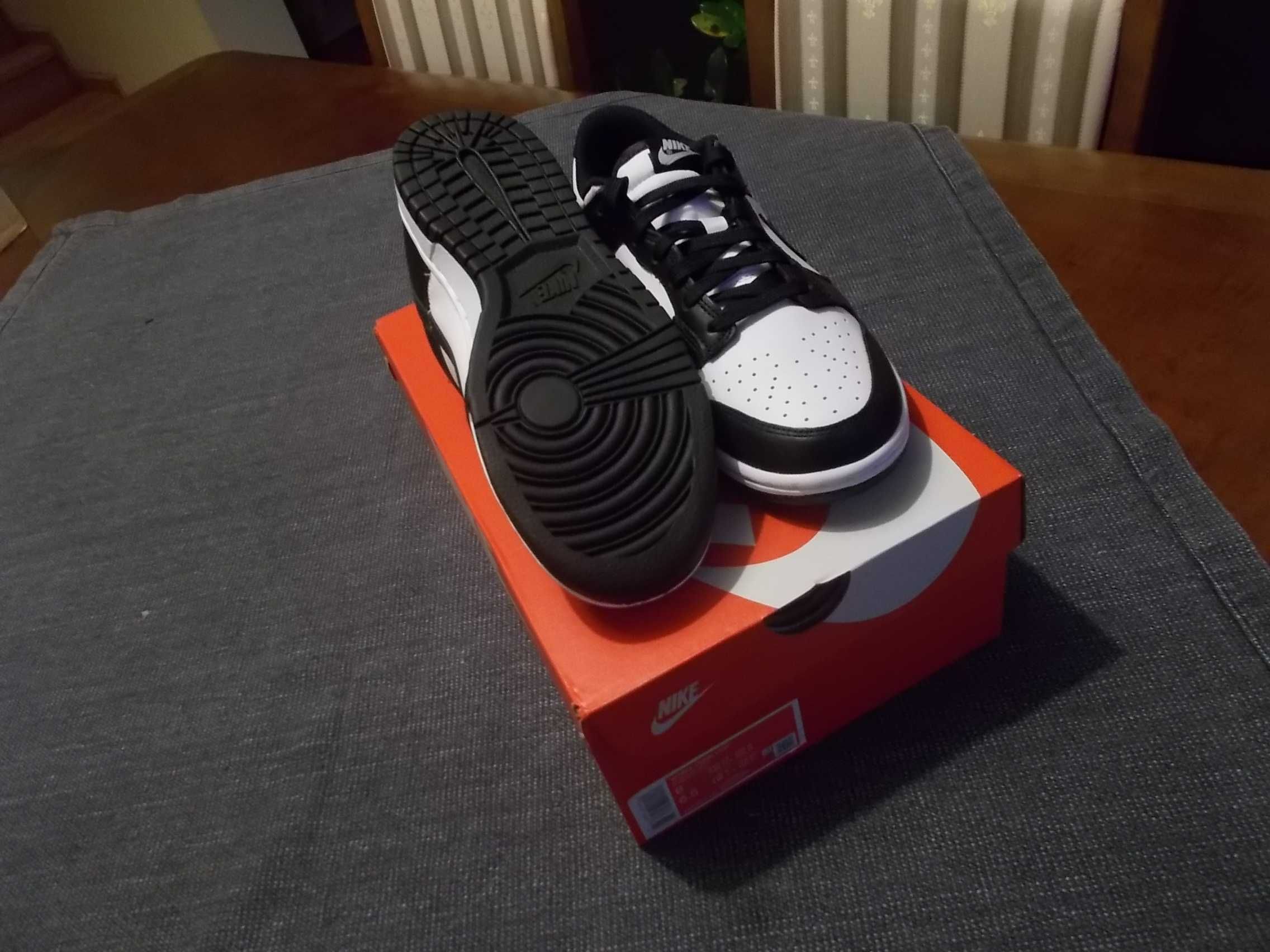 (roz. 39 -25 cm) Nike Dunk Low Black White 2021 Jordan 1 Dunk Panda
