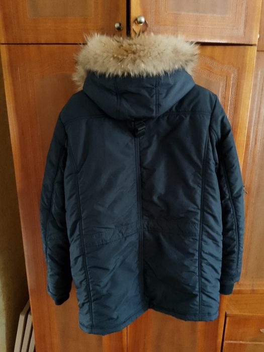 Продам мужскую зімнюю куртку.