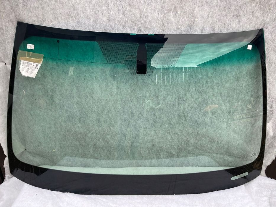 CADILLAC DEVILLE SEDAN SZYBA PRZEDNIA PO 2000-