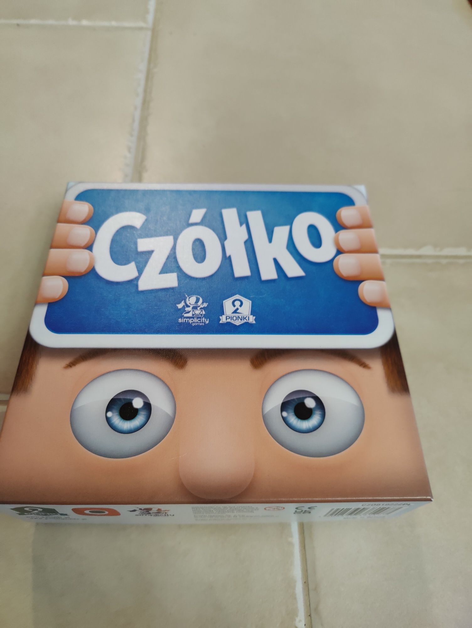 Gra karciana czółko