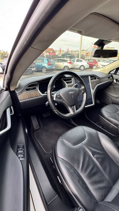 Європейська Tesla Model Тесла Модель S 2014р. 85 кВт 7 місць Запас 440