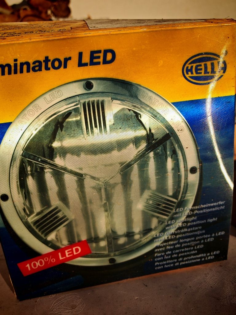 Reflektor LED hella