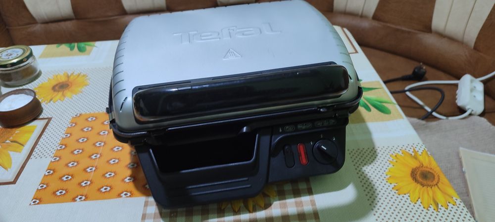 Гриль TEFAL Ultracompact GC305012