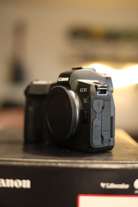 Фотоапарат Canon EOS R
