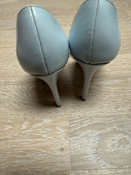 Buty na szpilce Stradivarius 37