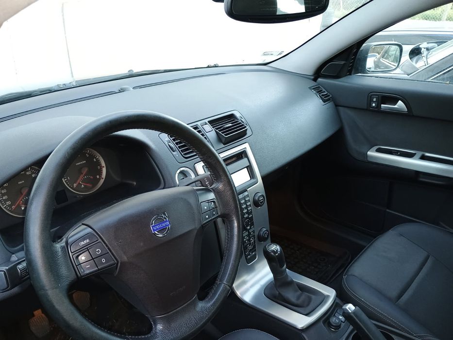 Volvo S40 2.4 benzyna + LPG – 2004 r.