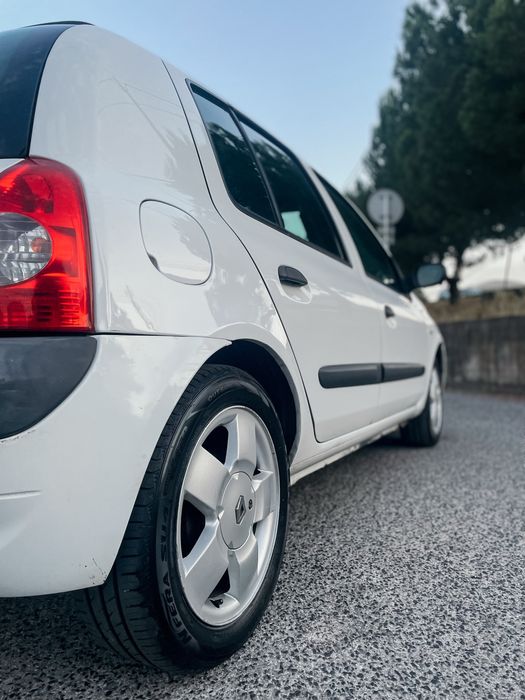 Renault Clio 1.5 dCi Authentique 2003