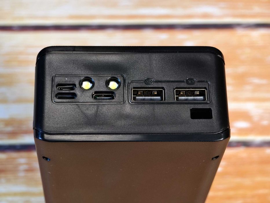 Корпус 16 АКБ Fast Charge PD3.0 16W 18650 швидка беспровідна PowerBank