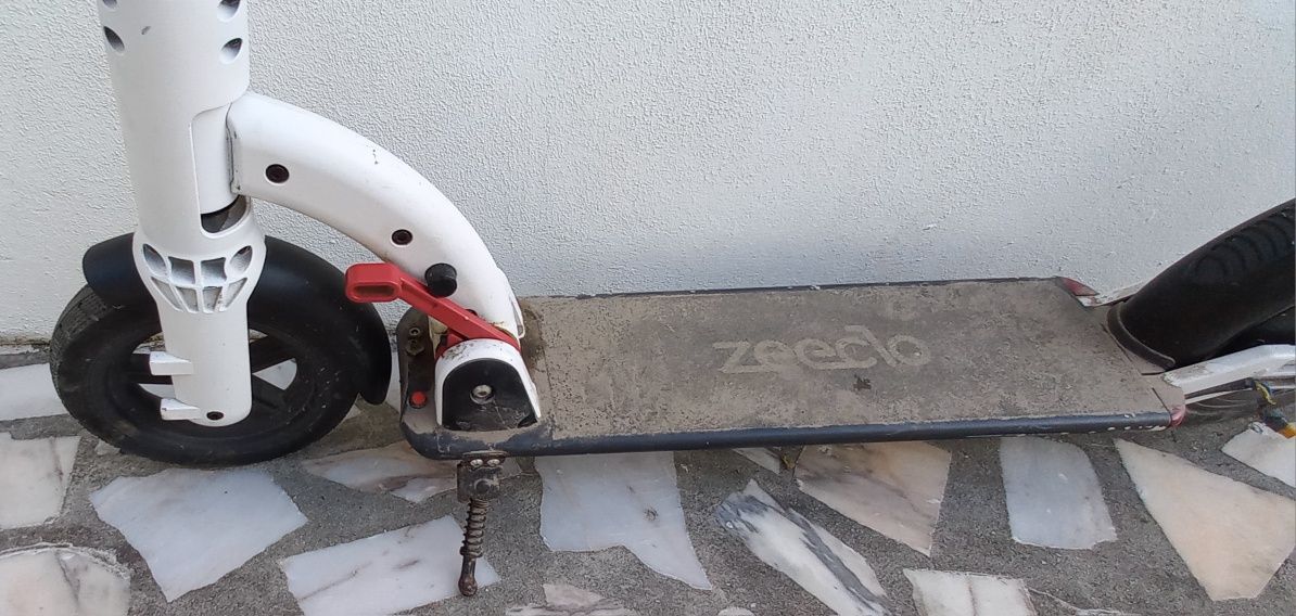 Trotineta eléctrica para peças