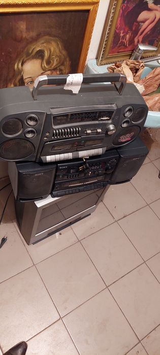 Музыкальный центр все 3штучки  есть в наличии,