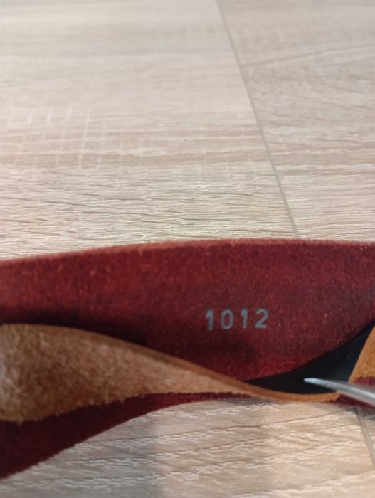 Винтажный кожаный ремень Gucci.