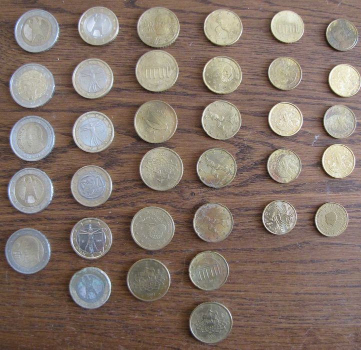Монеты EURO обменяю по номиналу на банкноту.