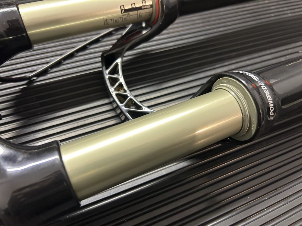 Amortyzator rock shox sid 26