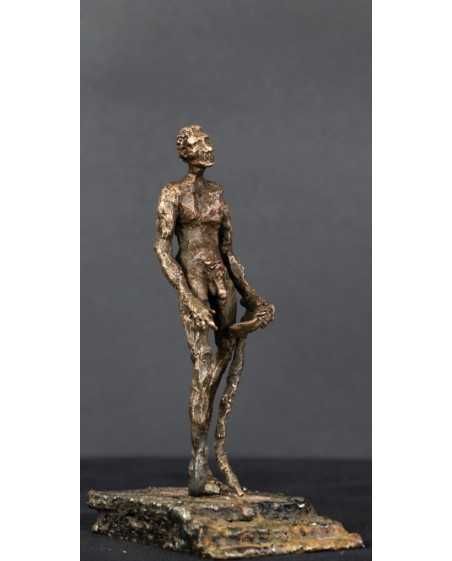 Nagi wędrowiec. Brąz. Żeliwo. XX wiek.