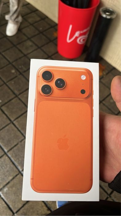 17 pro max 256 selado