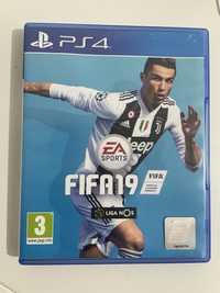 Vendo FIFA 19 PS4