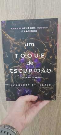 Livro Um Toque de Escuridão