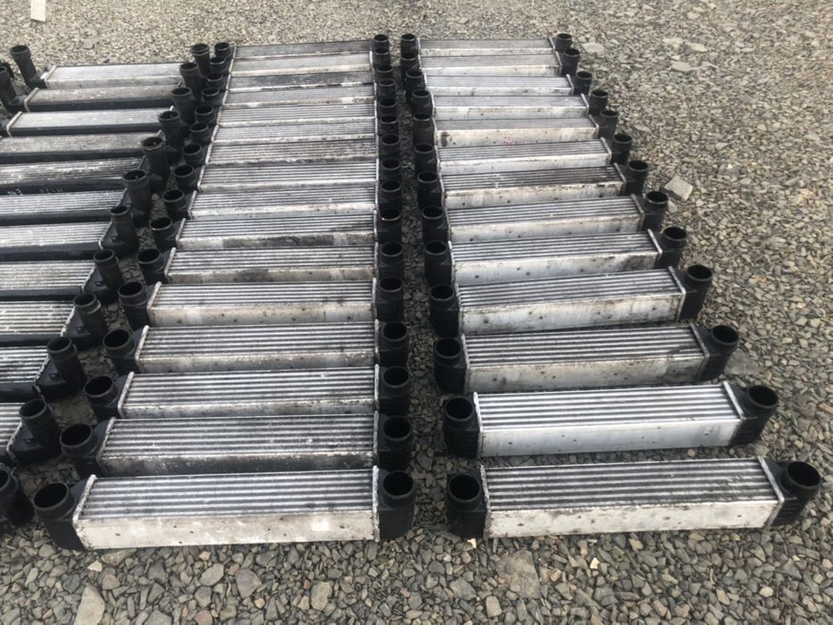 Продам Радіатор Інтеркулера на Бмв Е39 Е46 Е60 Радиатор Интеркулер