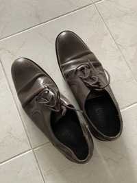 Sapatos formais de homem 43