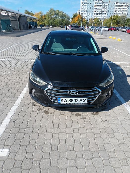 Продам авто хундай елантра 2017р