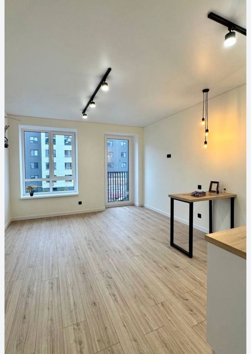 Найвигідніша студія в ЖК Молодість! 27 м2 з балконом! Середній поверх!