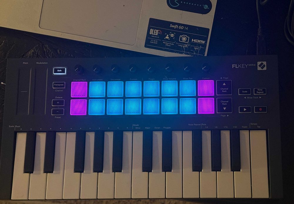 Novation FLkey Mini - Midi Controller