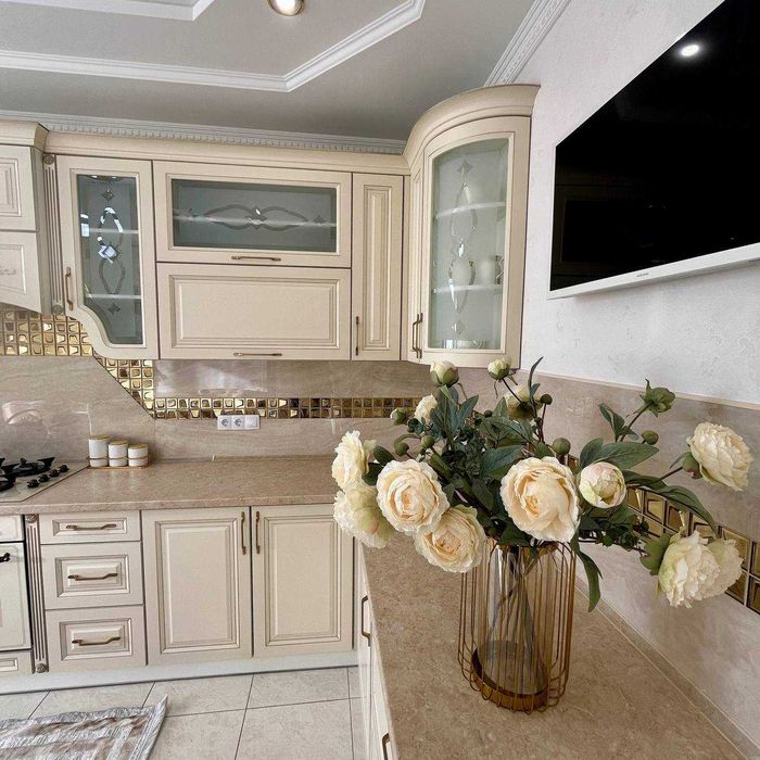 Продається шикарна 3-х кімнатна квартира в центрі з ремонтом