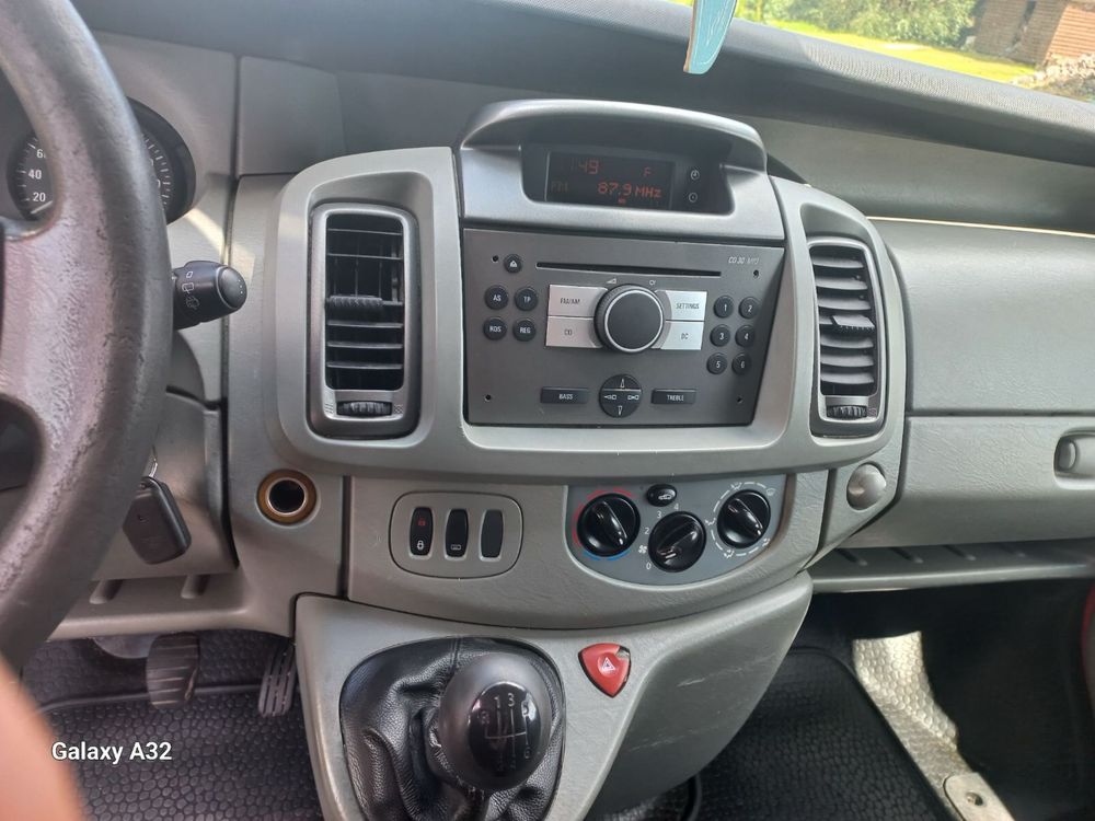 Opel Vivaro 2009р 2.0. механіка  6-ступка. Нерозмитнена