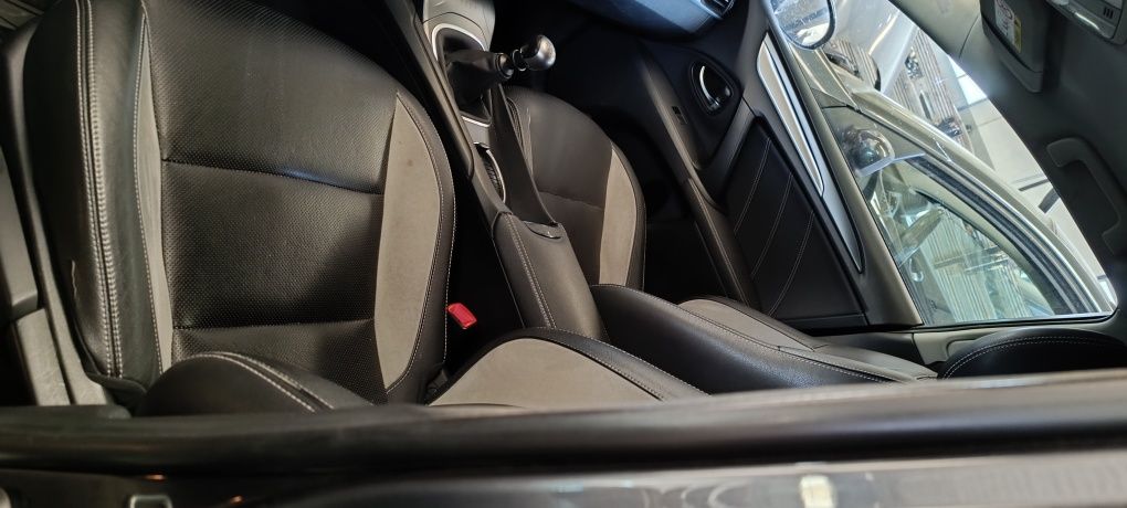 Toyota Avensis 2.0 Luxury