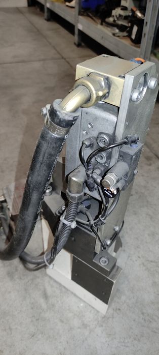 Oprzyrządowanie do szlifierki CNC