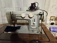 Швейная машинка Чайка-111