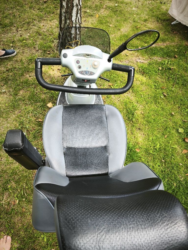 Skuter Wózek inwalidzki elektryczny