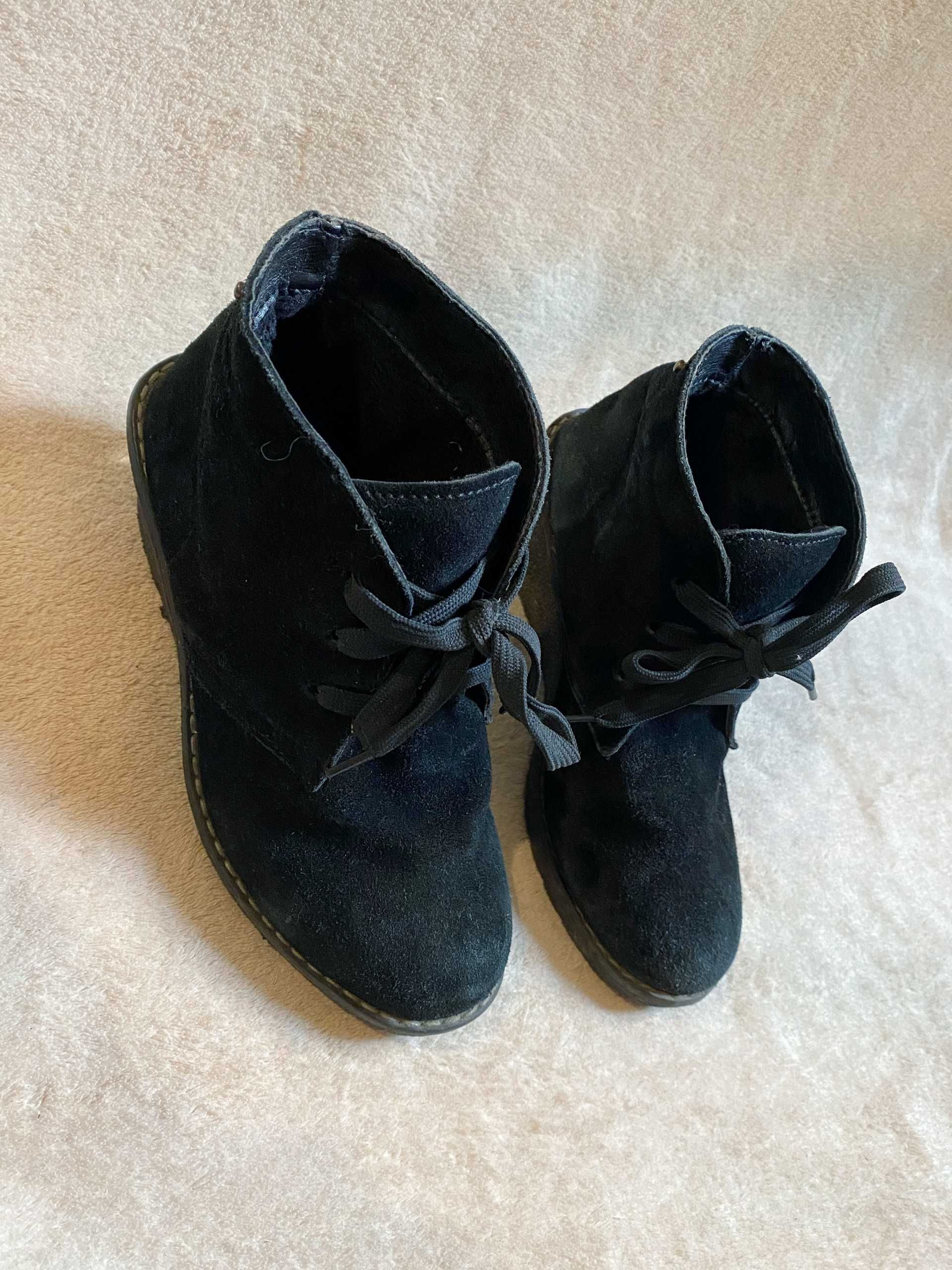 Замшевые зимние ботинки 35 размер