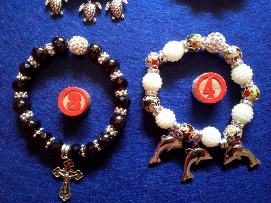 Lote de 4 Pulseiras de Senhora * Artigo Novo