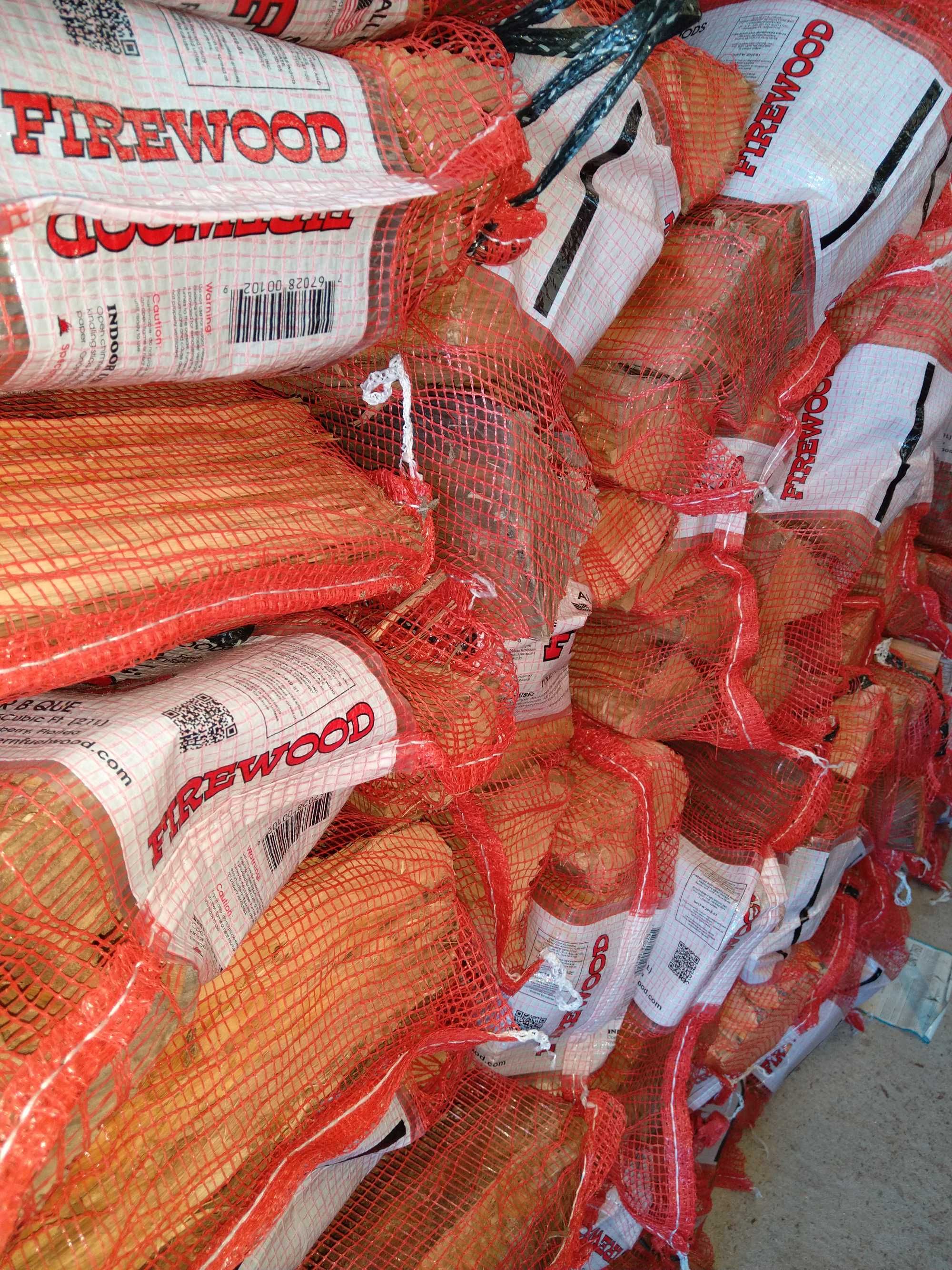 Lenha em sacos entre 8/10kg