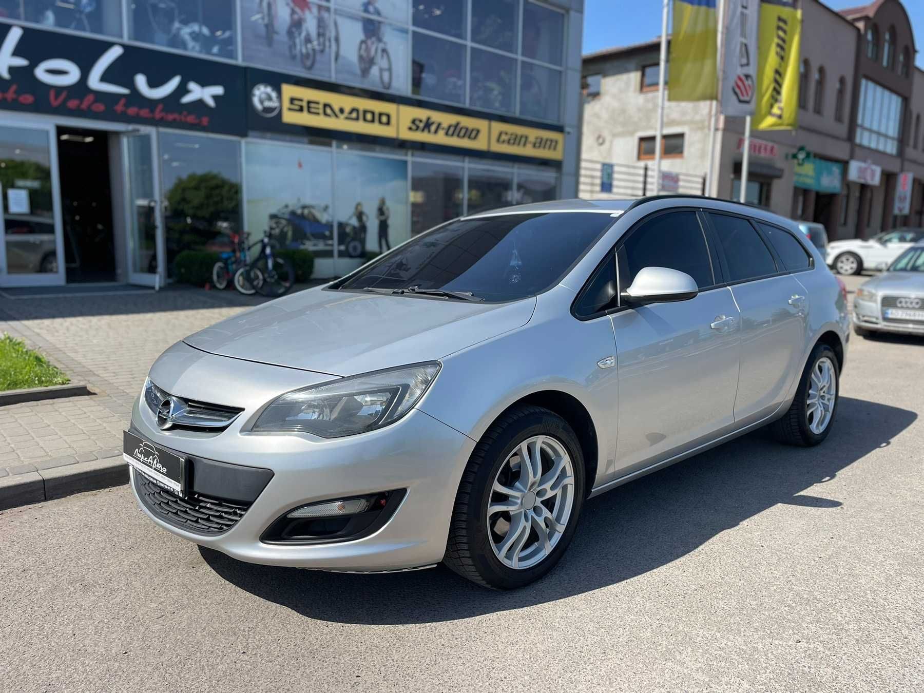 opel astra  2015