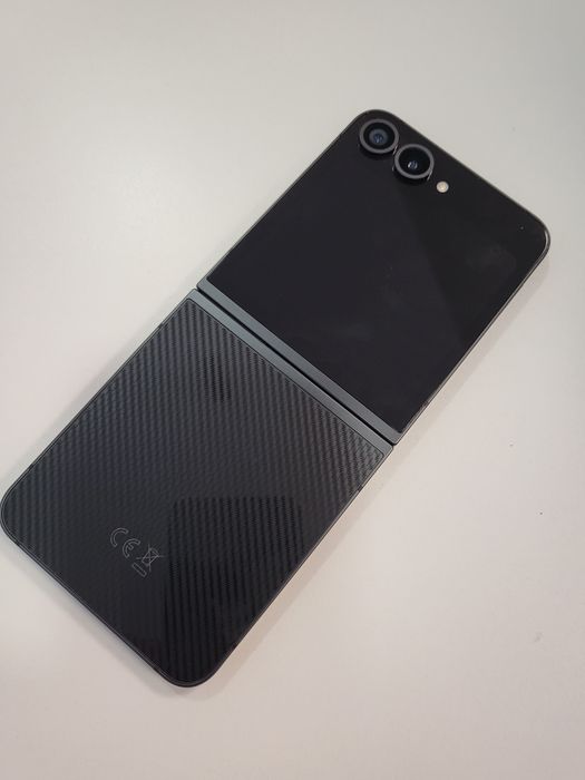 Samsung  Z Flip 6 256GB Preto Crafted Garantia