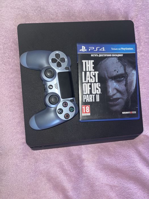 Ps4 slim + the last of us 2