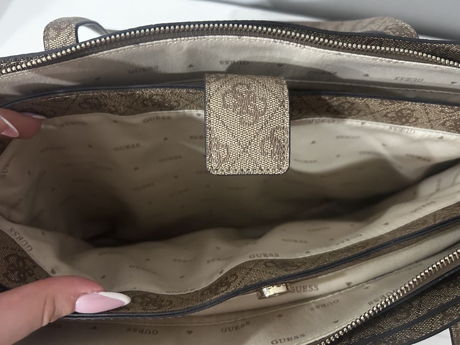 Torebka damska beżowa GUESS