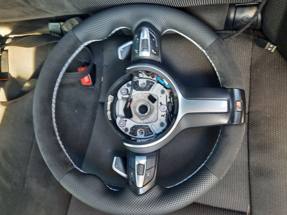 Obszywanie kierownic skórą DOJEŻDŻAMY