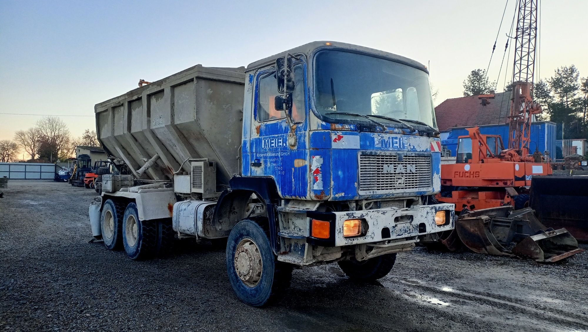 Stabilizator gruntu posypywacz Streumaster sw18 Man 6x6 siewka cementu