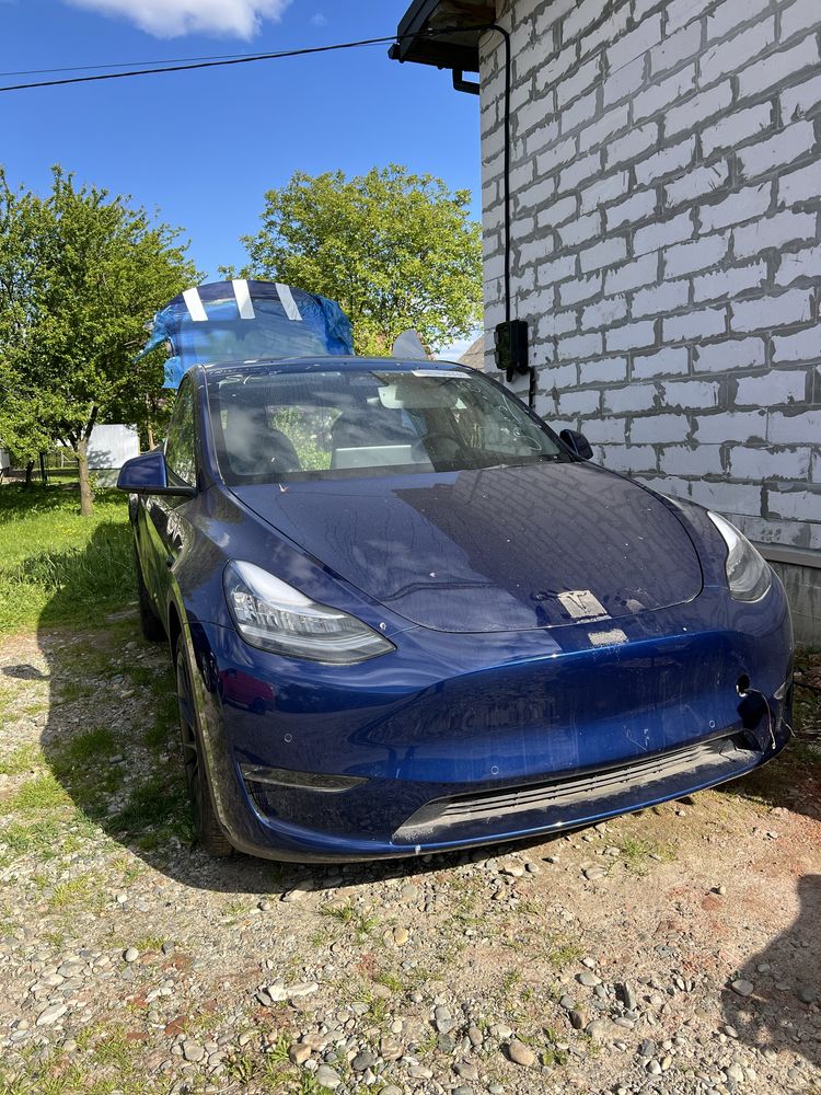 Tesla model Y 2022