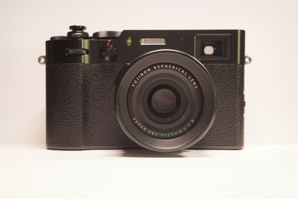 Fujifilm X100V – 3 baterie + karta 128 GB – Poznań
