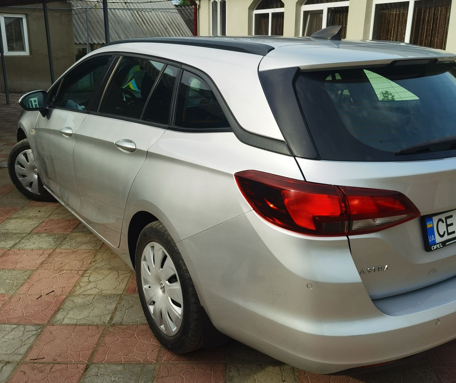 Opel Astra K 2016 1.6D avtomat